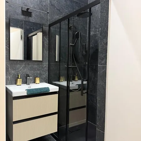 アパート Z Jacuzzi Luxury Dluga クラクフ